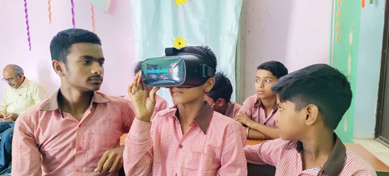 IIT Madras Pravartak Technologies, Vidya Shakti to bring education to 100 villages in Varanasi with ‘Online Classes & VR’.